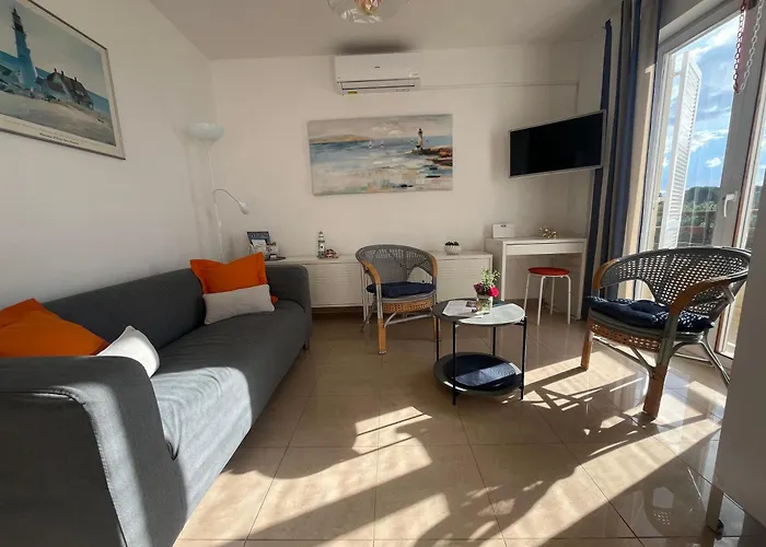 With A Sea View Appartamento